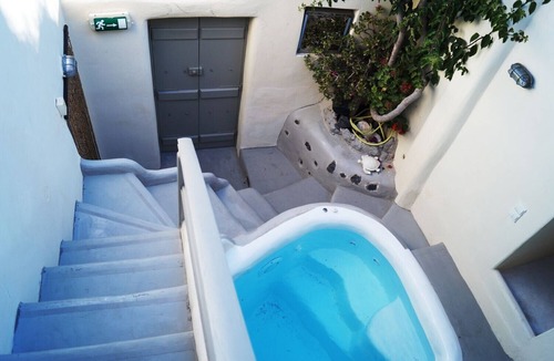 Emporio Villa | (w) Villa Cycladicas - Emporeio - A Wonderful 2 Bedroom Villa - Outdoor Pool and Jacuzzi