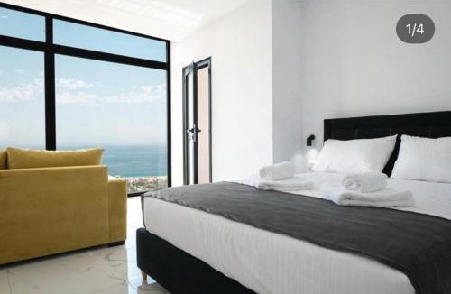 Himare Hotel | Wait 'n Sea
