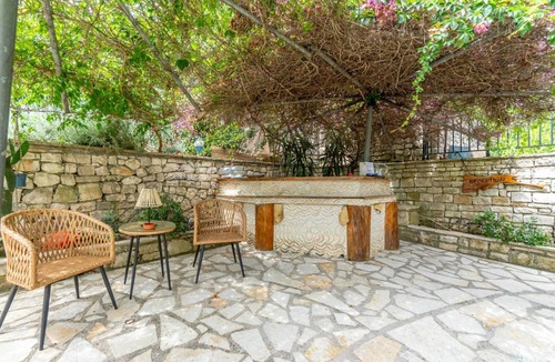 Gaios Apartment | Wake up to stunning sea views at Ithaki Apartment in Gaios, Paxos