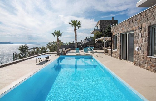 Aegina Villa | Welcome to Red Rock Villa, a serene seafront retreat for pure relaxation