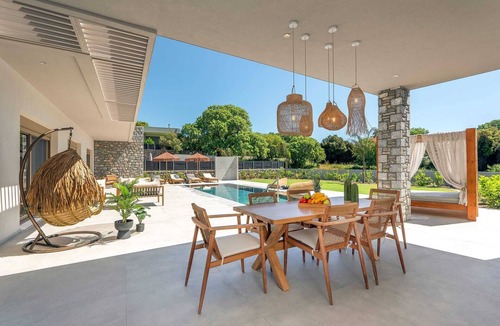 Asgourou Villa | Welcome to Ruby Paradise, a luxurious villa nestled in thearea of Sgourou.