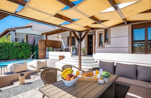 Filerimos Villa | Welcome to Thalpori Villa nestled in the tranquil Maritsa Area of Rhodes.