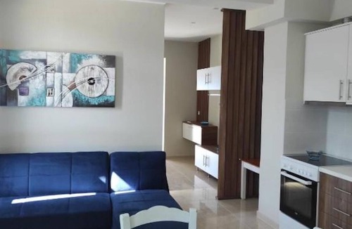 Diskos Apartment | Well-equipped apartments just 30 m from the beach