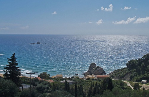 Parelia Apartment | Well located Apartments in Corfu with Swimming Pool on Pelekas Beach