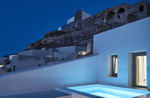Pyrgos House | White and Co. La Torre Suites