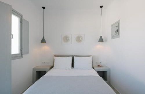 Ios Town Hotel | White Loft