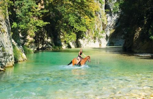 Sivota Hotel | White Orchid