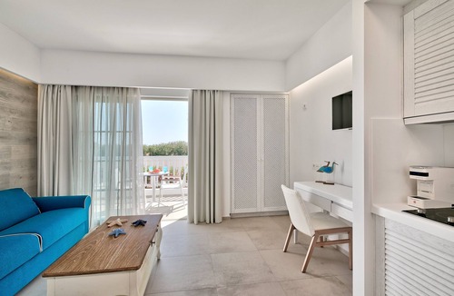 Kos Town Hotel | White Pearls Luxury Suites - Adults Only