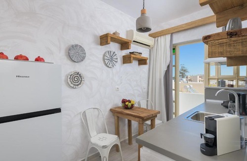 Petaloudes Apartment | WHITE PERLA SUITE Top Sea Views Min to Old Town