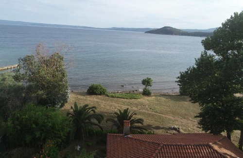 Aristotelis Villa | Wonderful stone house infront of the sea.