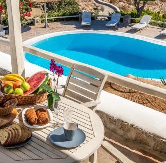 Kanalia Apartment | Yalos Mykonos Ornos Pouli private apartments w shared swimming pool