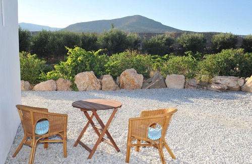 Drios Apartment | You like to experience a very quiet, relaxing and romantic atmosphere? Great.!