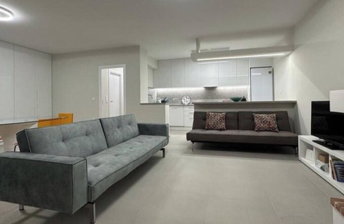 Saronida Apartment | Your Perfect Seaside Escape in Saronida, just a 3‑minute walk from the beach.
