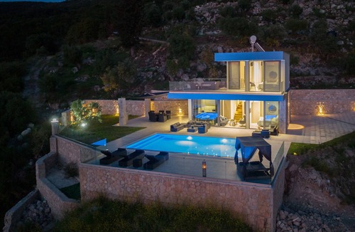 Agios Nikitas Villa | Zen Country House with Private Pool & Wi-Fi