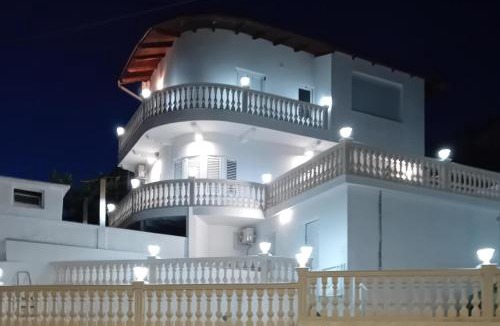 Dhermi Apartment | Zhupa Guesthouse