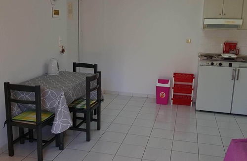 Agii Apostoli Apartment | Zinovia One-Bedroom Apartment with balcony 2