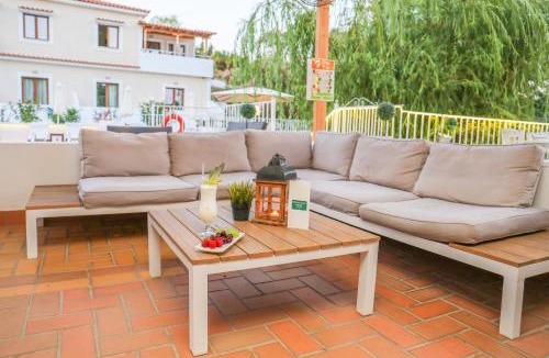 Agia Paraskevi Hotel | Zorbas Family House