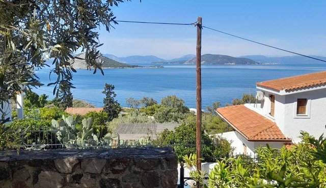ΕΞΟΧΙΚΗ ΚΑΤΟΙΚΙΑ in Αιγινητισσα