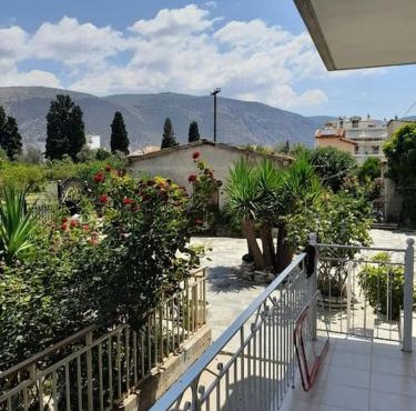 Ομορφο νεο στουντιο στην πολη της Ιτεας