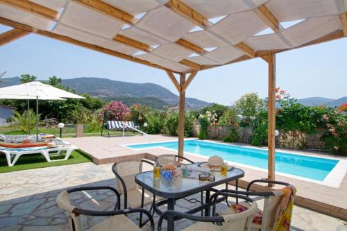 Τhalassa Home Fine Living in Petra