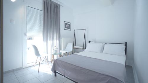 ἐκεῖ in Serres