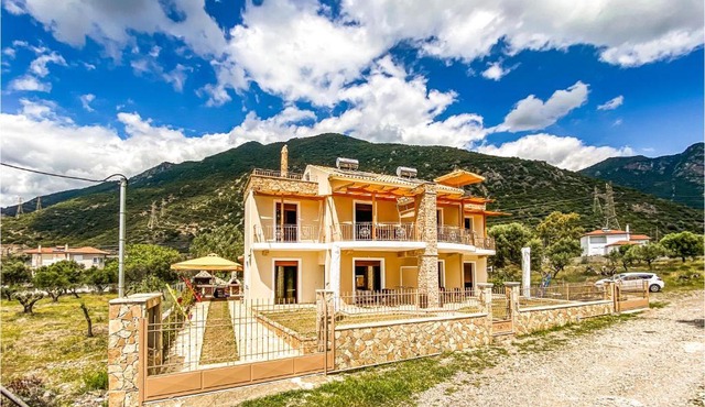 1 Bedroom Stunning Apartment In Nafpaktos