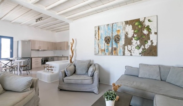 3 Bedroom Villa With Private Pool and sea View in Mykonos