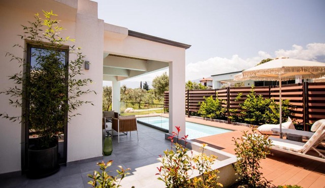 4 Roses Pool Villas in Dio-Olympos