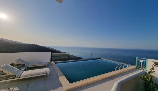 65 Stairs to heaven (private pool)
