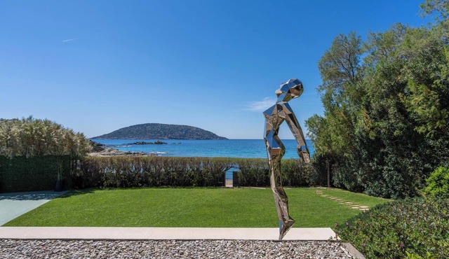 A beachfront paradise blending luxury on the Athenian Riviera