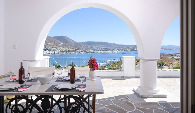 A high standard cycladic Villa in Paros