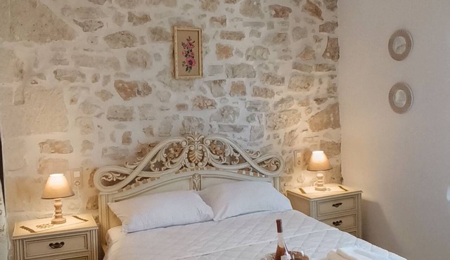 A renovated stone house with a view, ideal for quiet family moments in Galia
