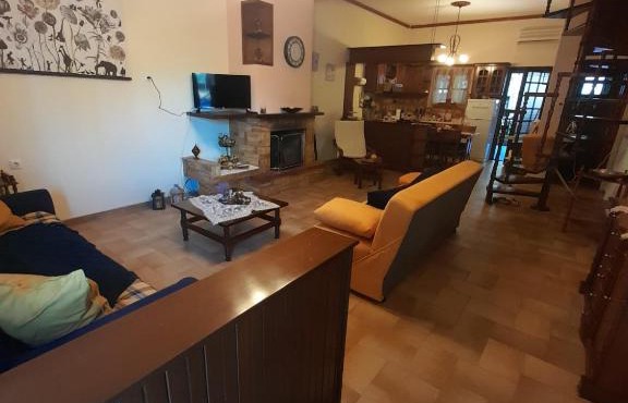 Adorable 2 floors two bedroom vacation maisonette