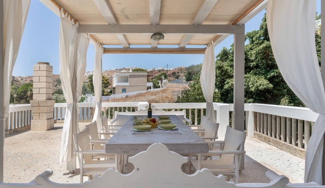 Afroessa Stone Apartment with Sea View, Wi-Fi, and Air Conditioning in Kimolos