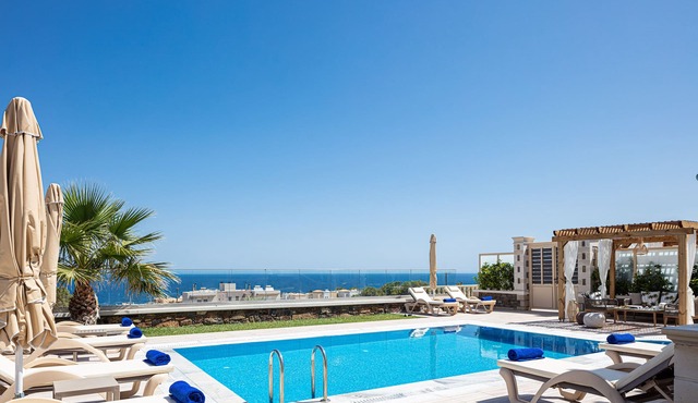 Agapi Villa I, a Seaside Retreat with Pool & BBQ, Walking distance to beach in Panormos in Rethymno