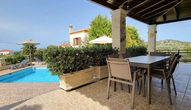Agnandi 2 villa with private pool in Rethymno