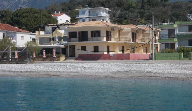 Akrogiali Beach Apartments