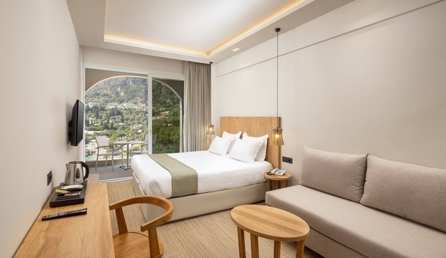 Akrotiri Beach Resort & Spa - Adult Friendly