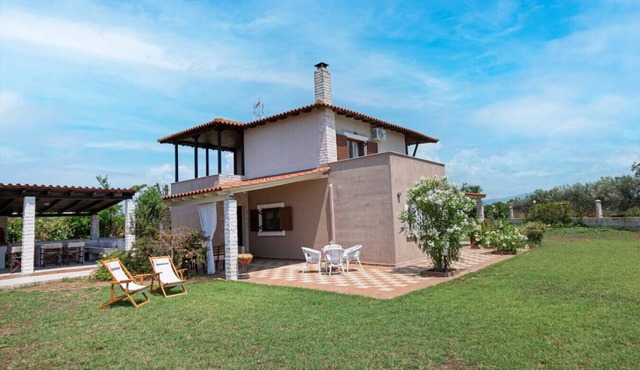 Alex & Billy House by RentalsPro Services in Flogita