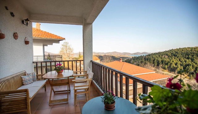 Alonia Forest House in Lake Plastiras