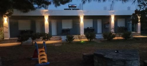 Amari in Skala Prinou