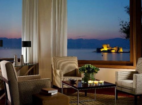 Amphitryon Hotel