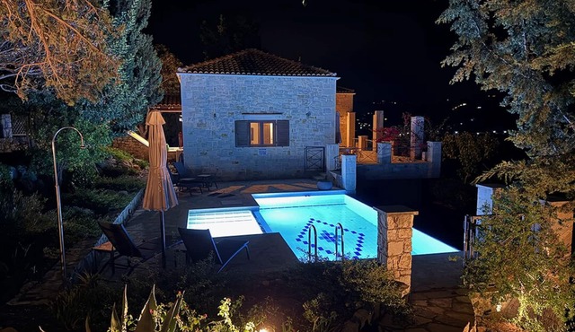 Anasa Retreat Crete- a 3BR villa w. scenic mountain view, private pool & hot tub