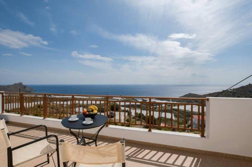 Angelika House -Amazing Sea view in Gerokampos Beach