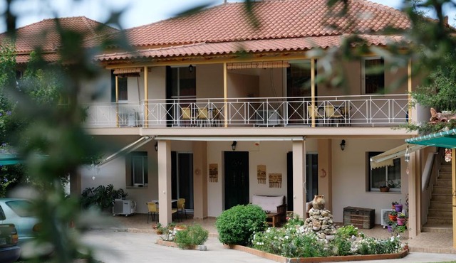 Anna Apartments