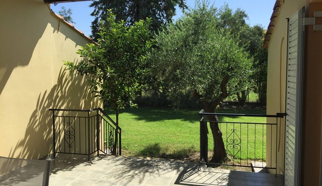 AnthosGuestHouses in Kakovatos