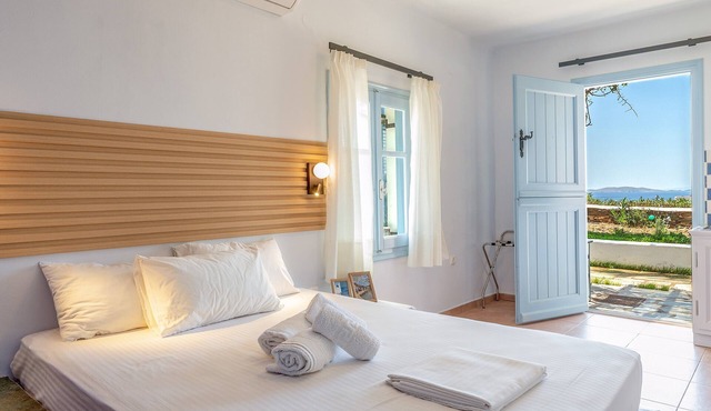 Apartment '7' with sea view, Wi-Fi and air conditioning in Tinos