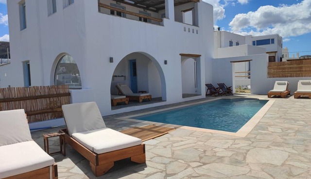 Apartment 'Daphne's Place' with Sea View, Wi-Fi and Air Conditioning in Vívlos