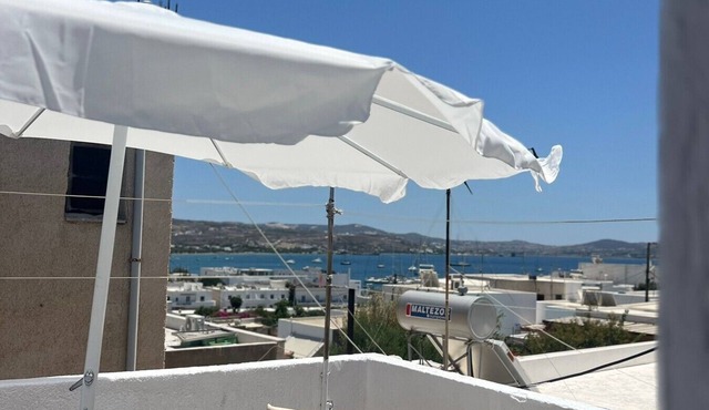 Apartment 'Diana Apartment Adamantas Milos' with Sea View, Wi-Fi and Air Conditioning