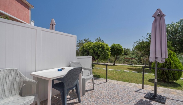 Apartment 'Family Studio 1' with Wi-Fi and Air Conditioning